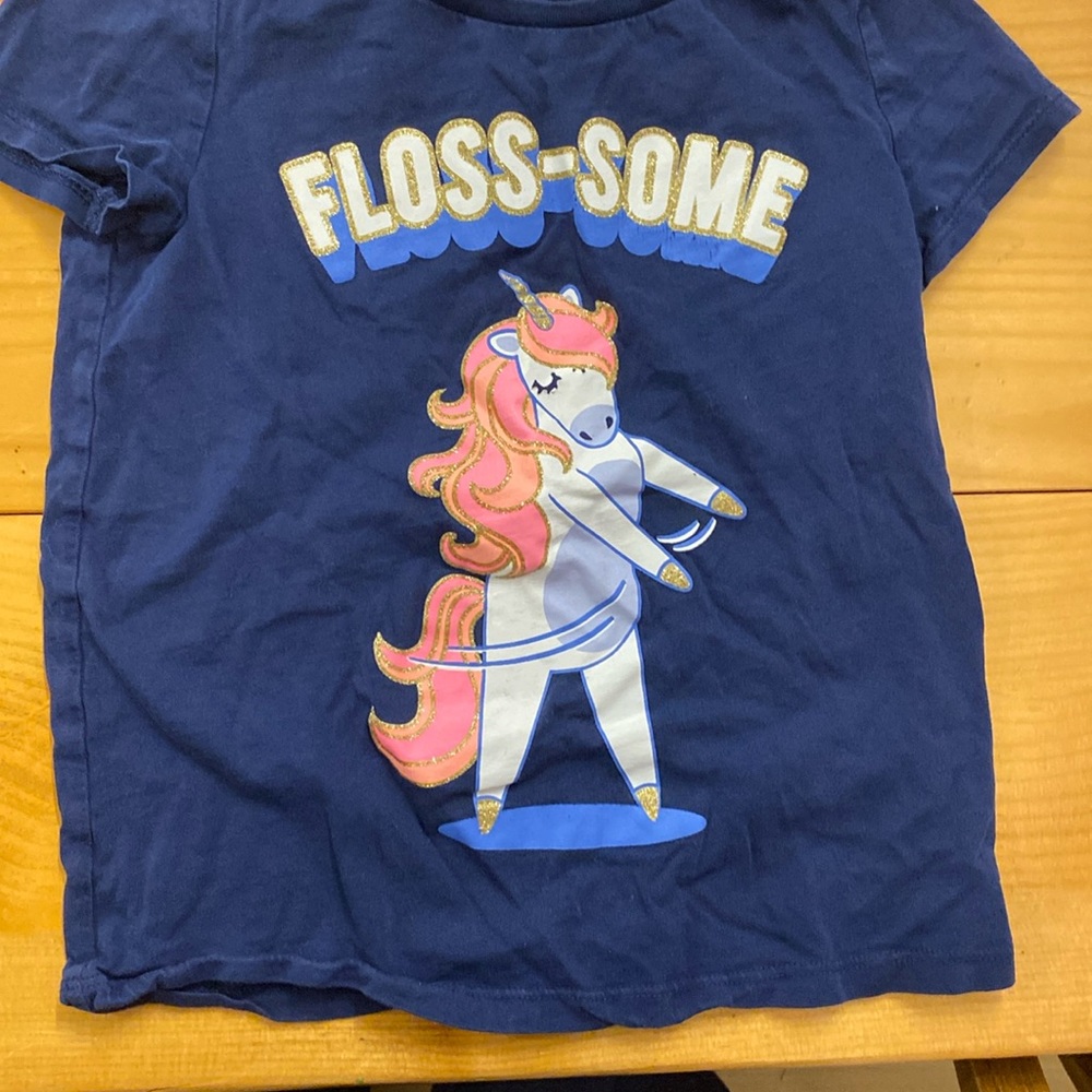 Oshkosh t-shirt